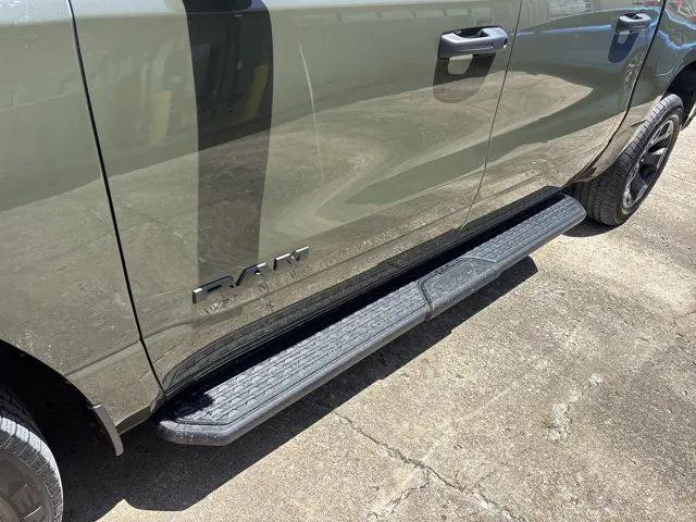 2026 Ram 1500 Express Crew Cab 4x4 57 Box