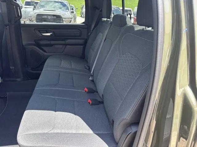 2026 Ram 1500 Express Crew Cab 4x4 57 Box
