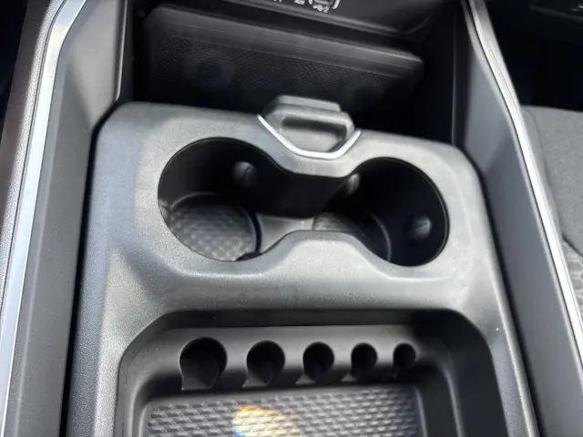 2026 Ram 1500 Express Crew Cab 4x4 57 Box