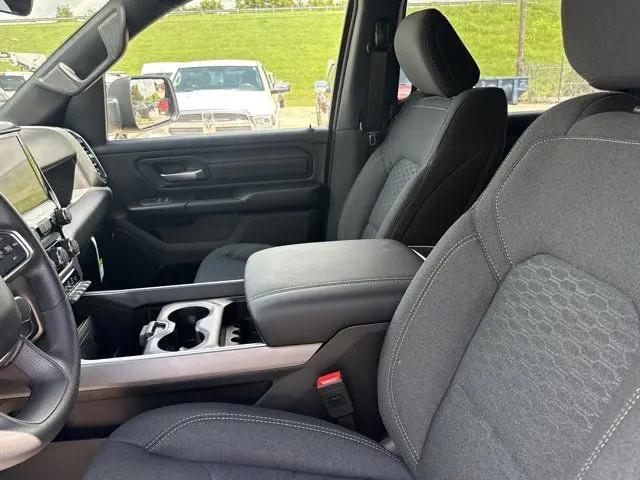 2026 Ram 1500 Express Crew Cab 4x4 57 Box
