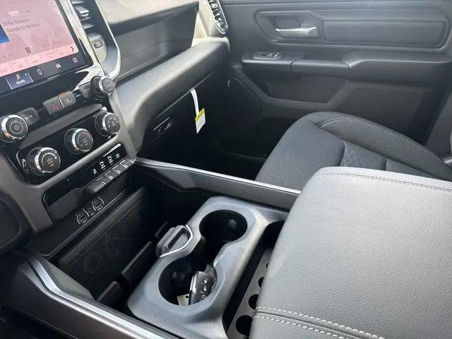 2026 Ram 1500 Express Crew Cab 4x4 57 Box