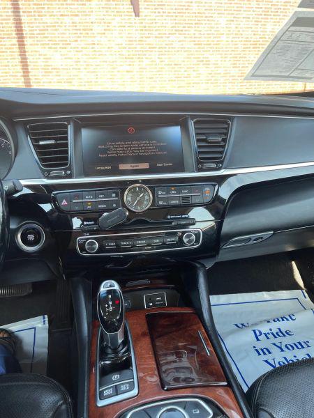 2015 Kia K900 Luxury
