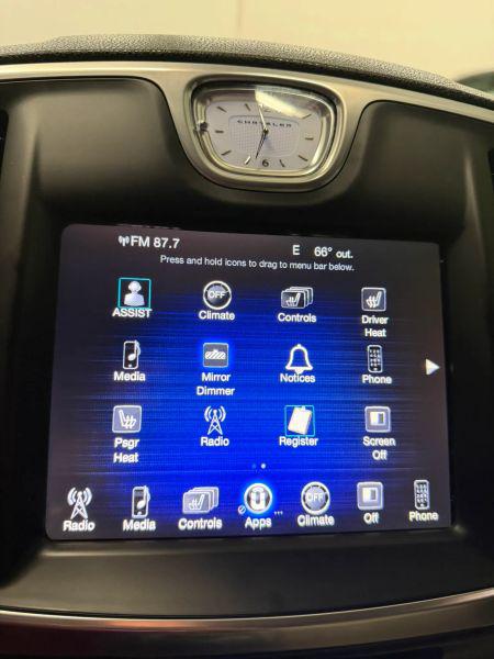 2015 Chrysler 300 Limited