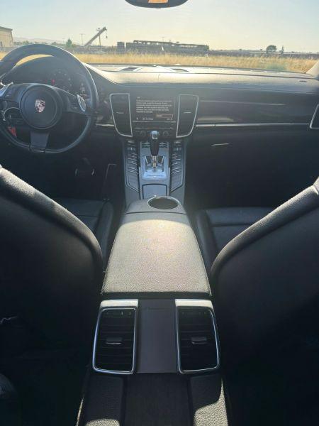 2011 Porsche Panamera 4