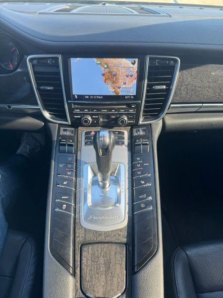 2011 Porsche Panamera 4