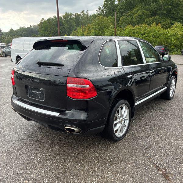2010 Porsche Cayenne Base