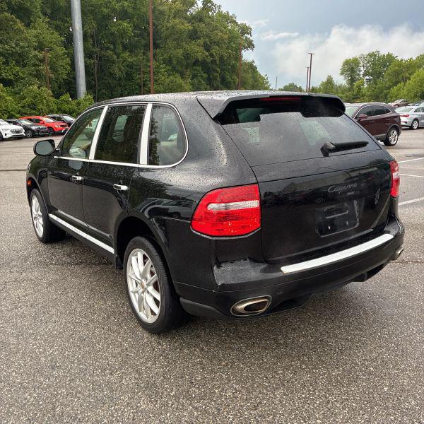 2010 Porsche Cayenne Base