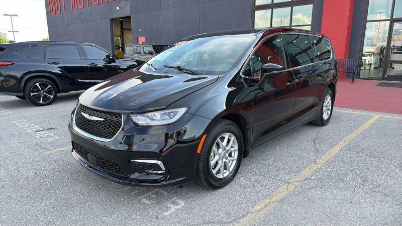 2024 Chrysler Pacifica Touring