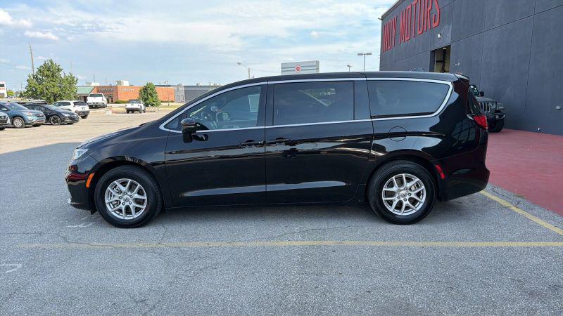 2024 Chrysler Pacifica Touring