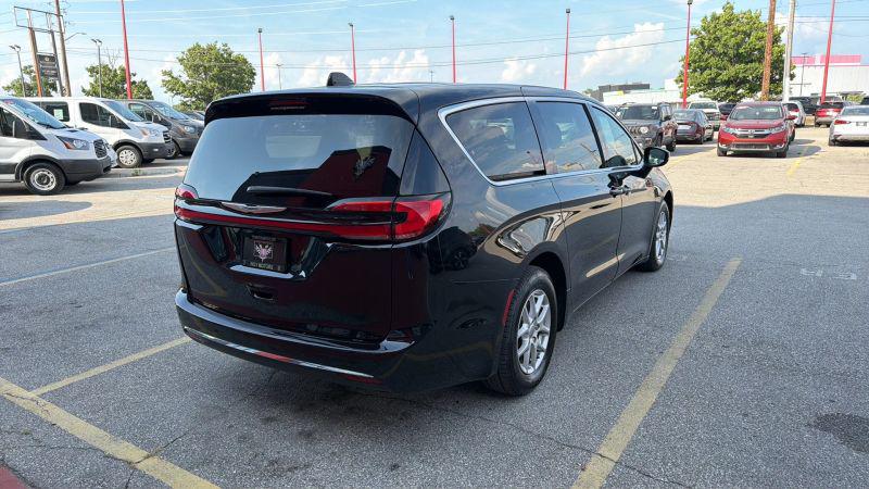 2024 Chrysler Pacifica Touring