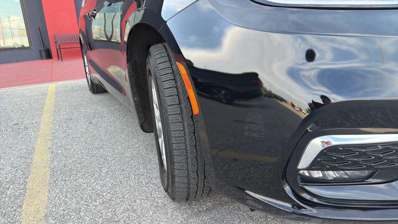 2024 Chrysler Pacifica Touring