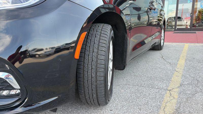 2024 Chrysler Pacifica Touring