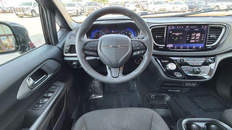 2024 Chrysler Pacifica Touring