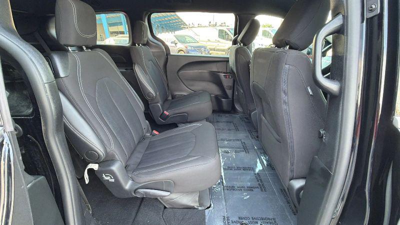 2024 Chrysler Pacifica Touring
