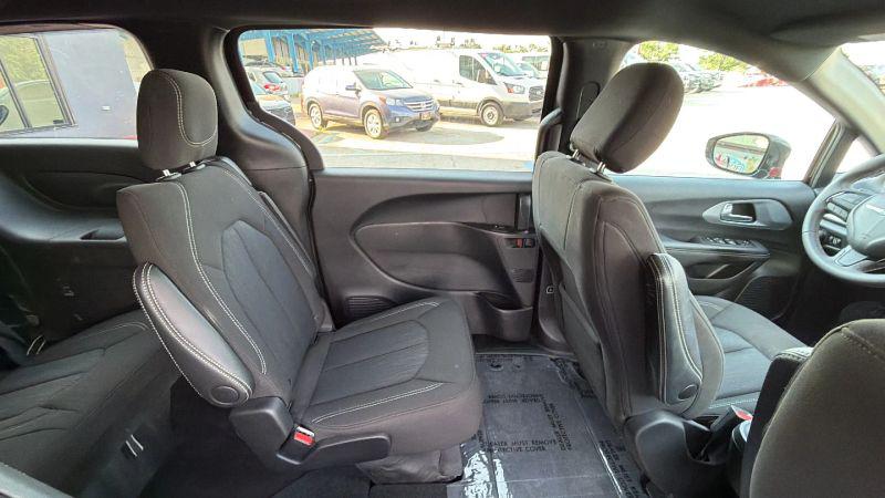 2024 Chrysler Pacifica Touring