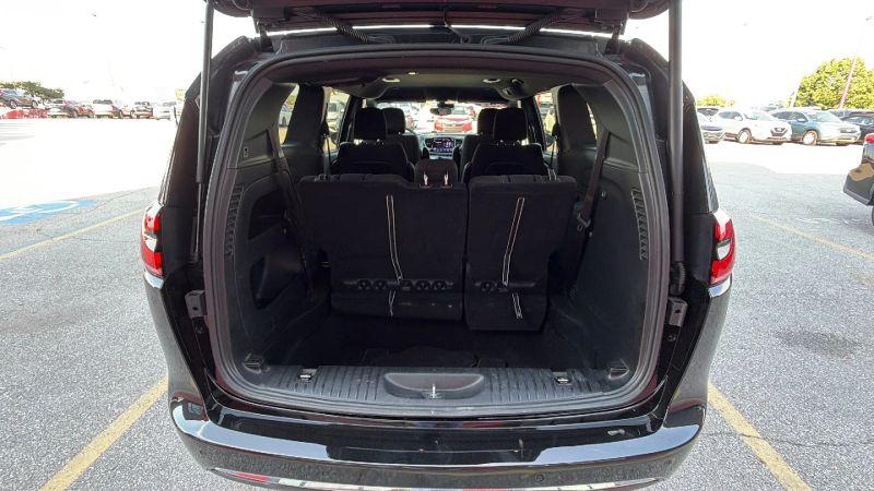 2024 Chrysler Pacifica Touring