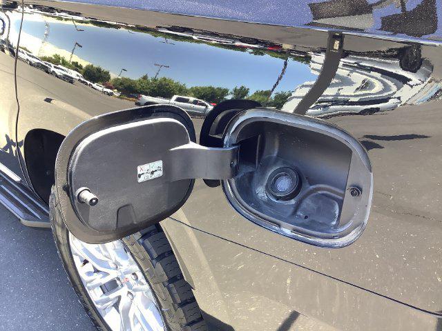 2023 GMC Yukon 4WD SLT