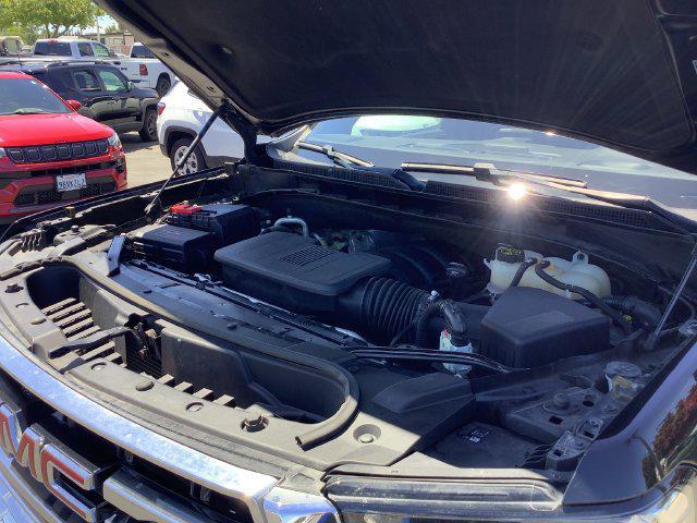 2023 GMC Yukon 4WD SLT