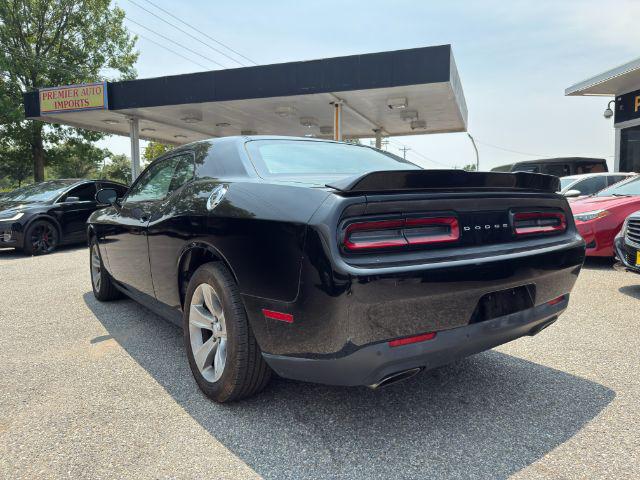 2015 Dodge Challenger SXT