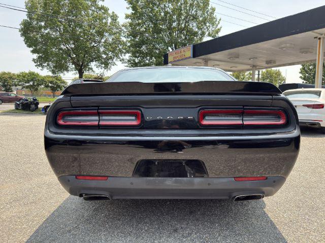 2015 Dodge Challenger SXT