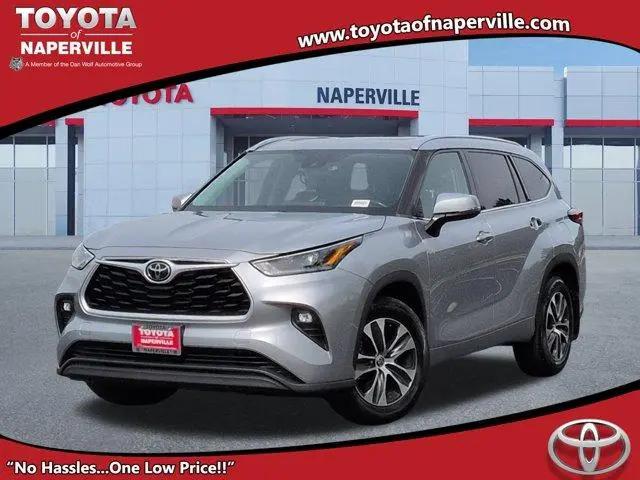 2021 Toyota Highlander XLE for sale in Naperville, IL