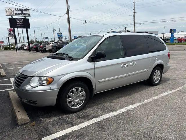 2007 Chrysler Town & Country Touring for sale in Hutchinson, KS