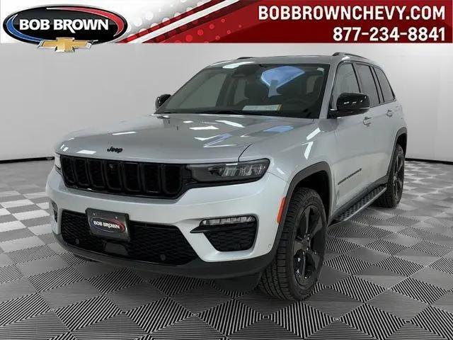 2023 Jeep Grand Cherokee Limited 4x4 for sale in Urbandale, IA