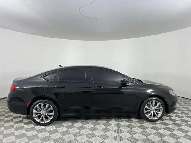 2016 Chrysler 200 S