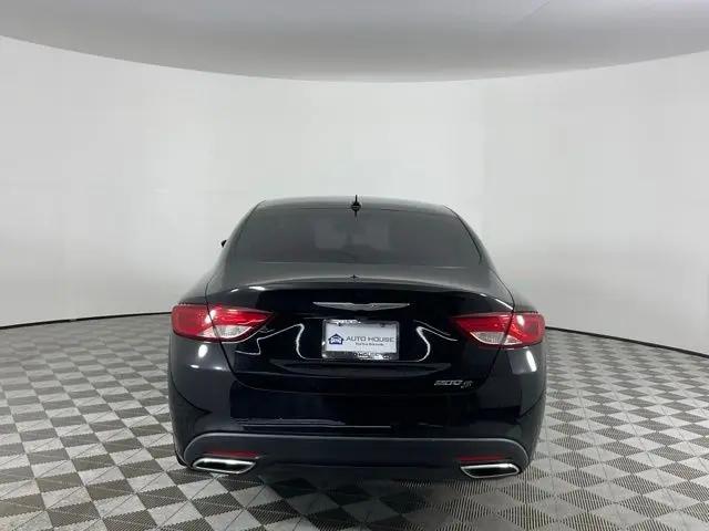 2016 Chrysler 200 S