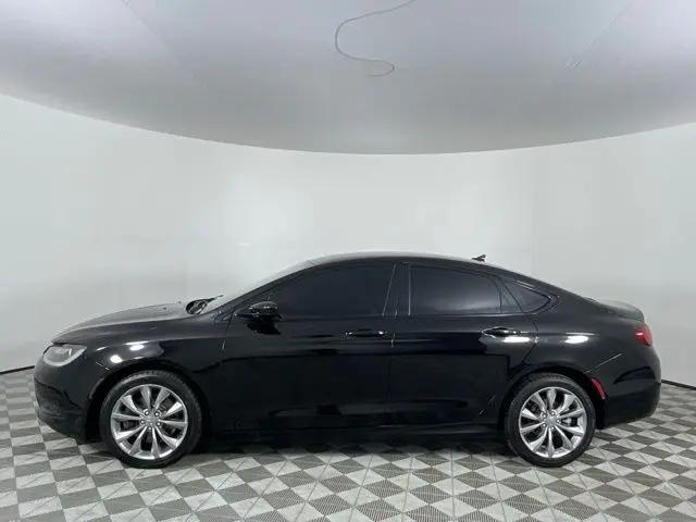 2016 Chrysler 200 S