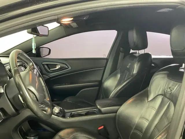 2016 Chrysler 200 S