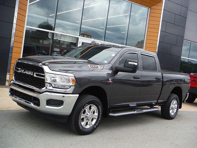 2024 RAM 2500 Tradesman Crew Cab 4x4 64 Box 2024 RAM 2500 Tradesman Crew Cab 4x4 64 Box