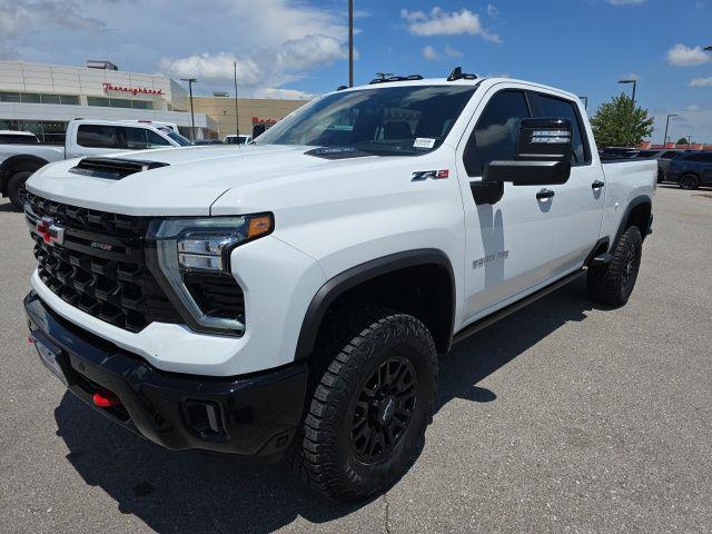 2025 Chevrolet Silverado 2500HD 4WD Crew Cab Standard Bed ZR2 for sale in Kansas City, MO