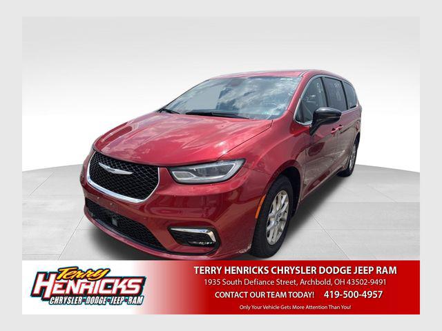 2024 Chrysler Pacifica Touring L for sale in Archbold, OH