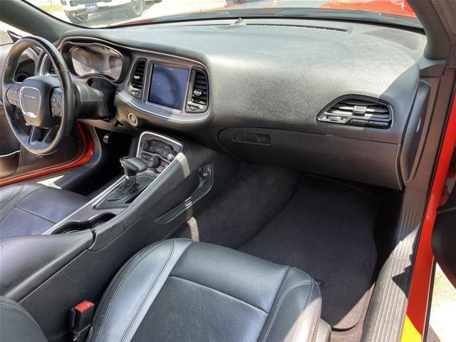 2017 Dodge Challenger SXT Plus