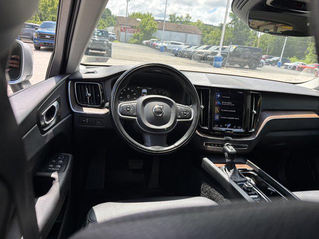 2021 Volvo XC60 T5 Momentum
