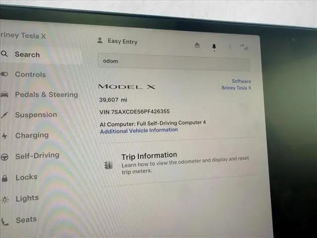 2023 Tesla Model X Standard Range