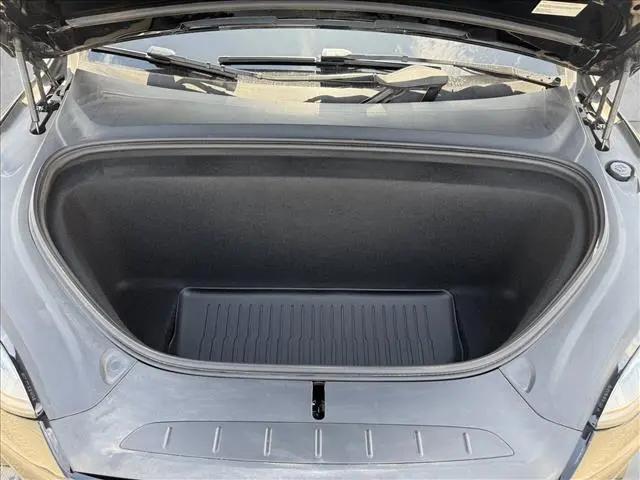 2023 Tesla Model X Standard Range