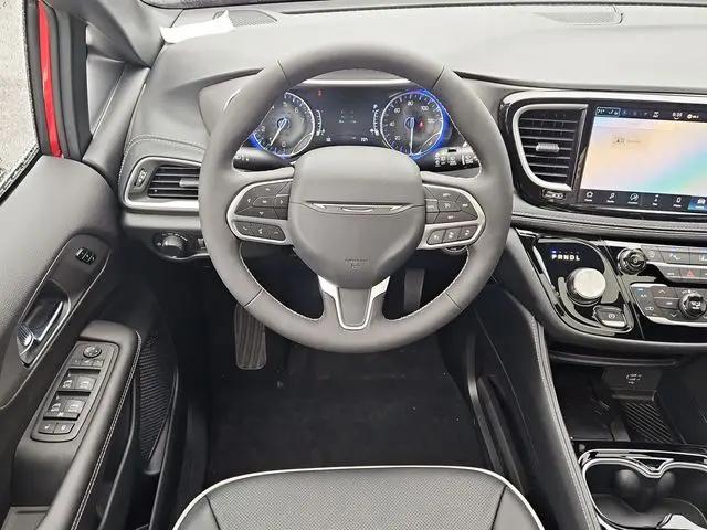 2027 Chrysler Pacifica Limited