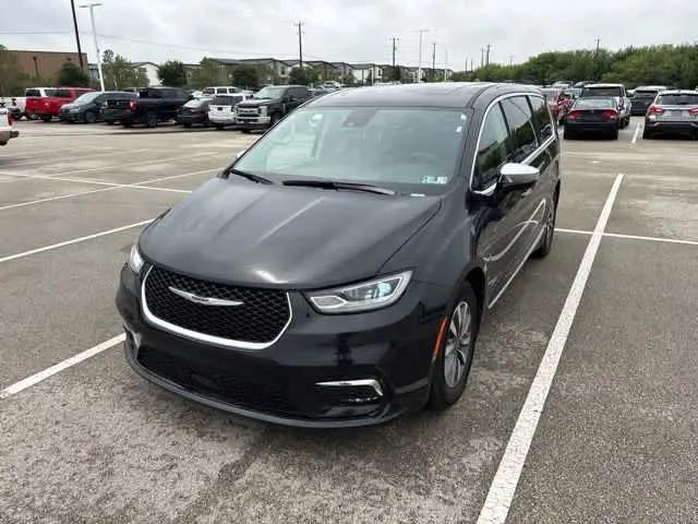 2023 Chrysler Pacifica Hybrid Limited for sale in San Antonio, TX