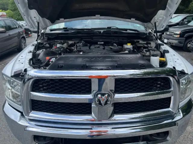 2018 Ram 3500 SLT Crew Cab 4x4 8' Box