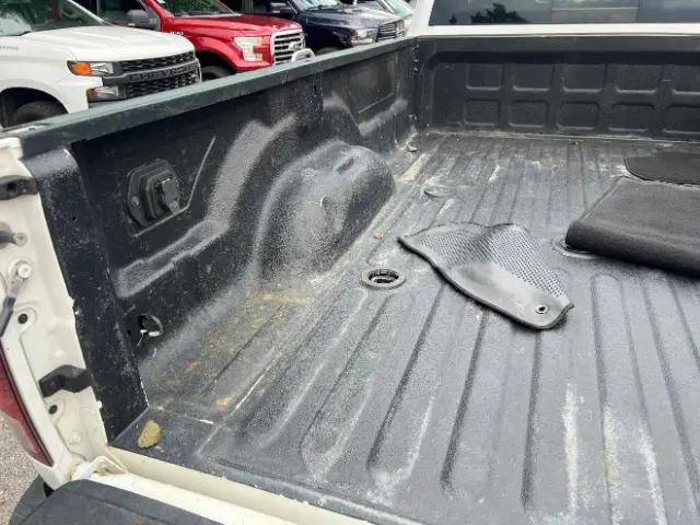 2018 Ram 3500 SLT Crew Cab 4x4 8' Box