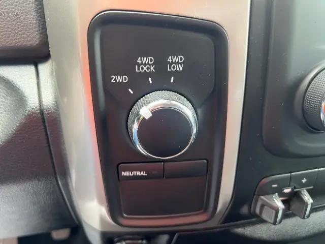 2018 Ram 3500 SLT Crew Cab 4x4 8' Box