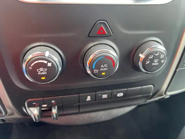 2018 Ram 3500 SLT Crew Cab 4x4 8' Box