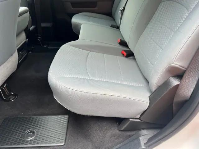 2018 Ram 3500 SLT Crew Cab 4x4 8' Box