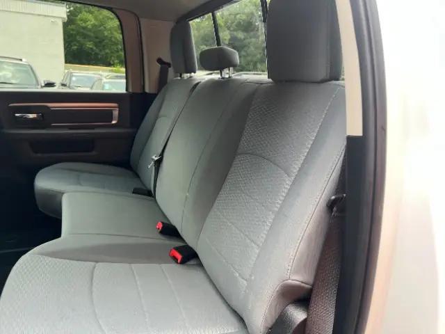 2018 Ram 3500 SLT Crew Cab 4x4 8' Box