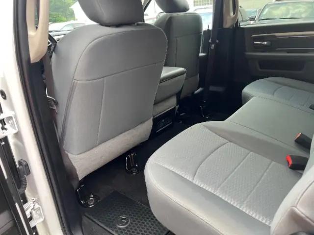 2018 Ram 3500 SLT Crew Cab 4x4 8' Box