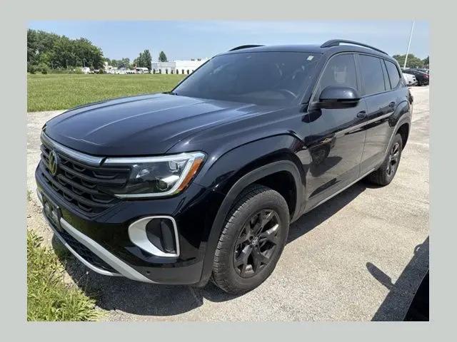 2024 Volkswagen Atlas 2.0T Peak Edition SE w/Technology for sale in Perrysburg, OH