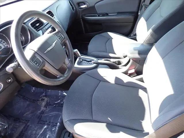 2012 Chrysler 200 LX