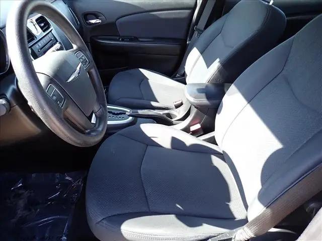 2012 Chrysler 200 LX